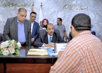 محافظ سوهاج يبحث 350 شكوى للمواطنين  33 - جريدة المساء