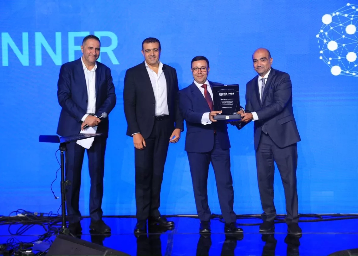 "دل تكنولوجيز" تمنح "ICT Misr" جائزة Excellence in DCC Sales لعام 2024 16 - جريدة المساء