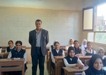 مدير تعليم قنا يفاجئ ٤ مدارس بنقادة 22 - جريدة المساء