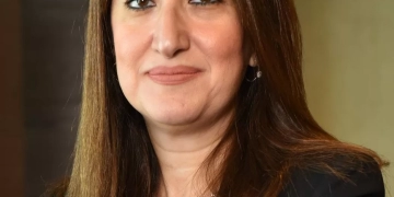 وزير الاتصالات يصدر قرارا بتولى داليا الباز مستشارا للوزير للشئون البريدية وتكليفها بالقيام بأعمال رئيس مجلس إدارة الهيئة القومية للبريد 2 - جريدة المساء وزير الاتصالات يصدر قرارا بتولى داليا الباز مستشارا للوزير للشئون البريدية وتكليفها بالقيام بأعمال رئيس مجلس إدارة الهيئة القومية للبريد 1 - جريدة المساء