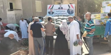 6 سيارات متنقلة لبيع السلع الغذائية واللحوم بأسعار مخفضة في المنيا الجديدة 1 - جريدة المساء