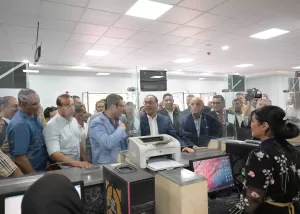 رئيس الوزراء يتفقد مجمع الخدمات الحكومية بقرية الشغب بإسنا 19 - جريدة المساء