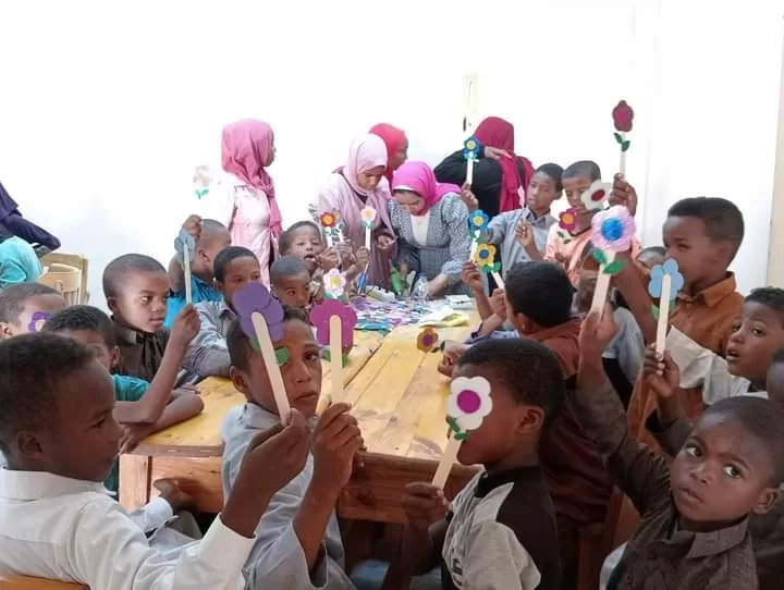 المكتبة المتنقلة تصل لقرية الجارة بسيوة أصغر واحة مصرية 18 - جريدة المساء المكتبة المتنقلة تصل لقرية الجارة بسيوة أصغر واحة مصرية 17 - جريدة المساء