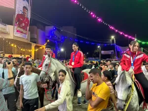 إحتفالية شرقاوية بالاعلام المصرية ورقصات الخيول العربية والطبل والمزمار البلدي ببطلتي العالم في الكارتية "مريم طنطاوي" و"رؤي الطاهر" 33 - جريدة المساء