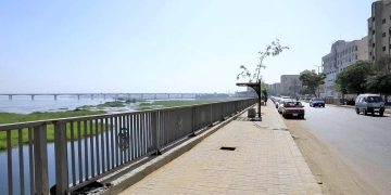 محافظ سوهاج يتفقد أعمال مشروع تطوير كورنيش أخميم  1 - جريدة المساء