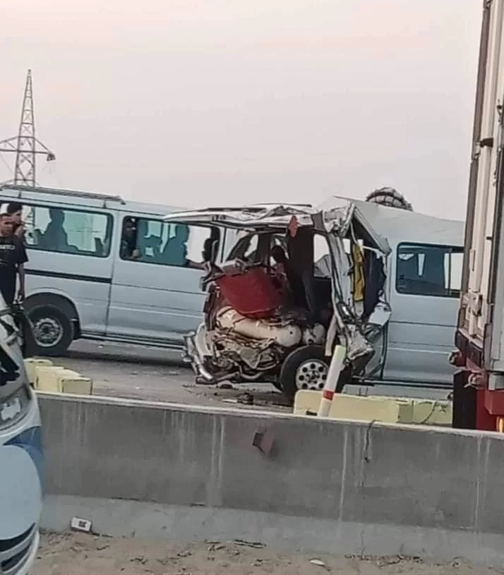 22 مصابا فى حادث الطريق الإقليمي.. طوارىء بمستشفى أشمون للتعامل مع الحالات.. وعودة الحركة المرورية بعد رفع آثار التصادم 18 - جريدة المساء