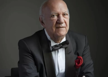 مؤلفات عمر خيرت تضىء الليلة العاشرة على مسرح النافورة 35 - جريدة المساء