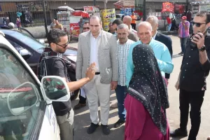 السكرتير العام لبني سويف  يتفقد انتظام حركة نقل الركاب والالتزام بتعريفة الأجرة بمواقف السيارات 23 - جريدة المساء