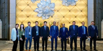 وزير السياحة والآثار يواصل لقاءاته المهنية خلال زيارته للعاصمة الصينية.. فتحى :60 % زيادة فى الحركة الوافدة من الصين إلى مصر.. بحث التعاون فى إنشاء وتشغيل عدد من الفنادق النيلية العائمة 2 - جريدة المساء وزير السياحة والآثار يواصل لقاءاته المهنية خلال زيارته للعاصمة الصينية.. فتحى :60 % زيادة فى الحركة الوافدة من الصين إلى مصر.. بحث التعاون فى إنشاء وتشغيل عدد من الفنادق النيلية العائمة 1 - جريدة المساء