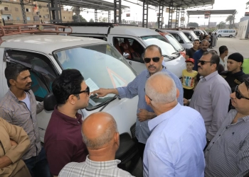 محافظ سوهاج يتفقد سير العمل بمحطات الوقود 19 - جريدة المساء