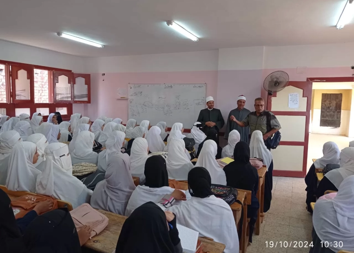 انطلاق القوافل التعليمية بإدارتي دار السلام والبلينا لطلاب المرحلة الثانوية الأزهرية بسوهاج 13 - جريدة المساء انطلاق القوافل التعليمية بإدارتي دار السلام والبلينا لطلاب المرحلة الثانوية الأزهرية بسوهاج 12 - جريدة المساء