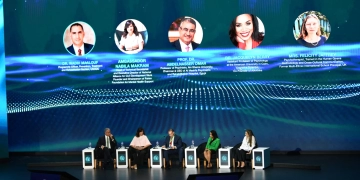 جلسة حوارية في المؤتمر العالمي للسكان والصحة حول تعزيز التنمية البشرية من خلال الابتكار والذكاء الاصطناعي 1 - جريدة المساء