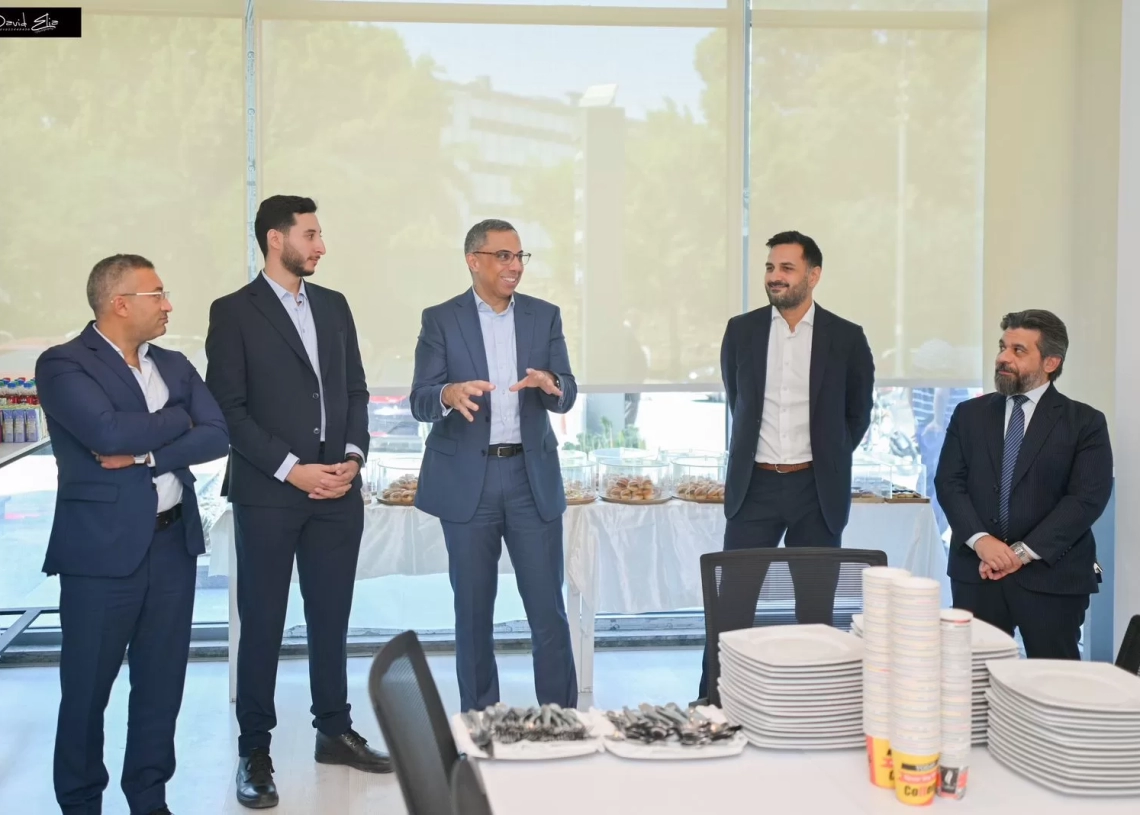 مبادرة "مصر تصنع الإلكترونيات" تبدا اول انتاج لمحمول بالذكاء الصناعة التوليدى 16 - جريدة المساء