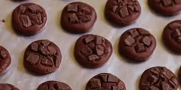 كوكيز الشوكولاته بطريقة مميزة 2 - جريدة المساء كوكيز الشوكولاته بطريقة مميزة 1 - جريدة المساء