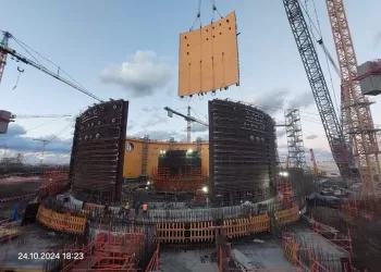 انتهاء تركيب المستوى الاول لمبنى الاحتواء الداخلي لمبنى المفاعل بالوحدة النووية الثانية 35 - جريدة المساء