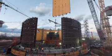 انتهاء تركيب المستوى الاول لمبنى الاحتواء الداخلي لمبنى المفاعل بالوحدة النووية الثانية 1 - جريدة المساء