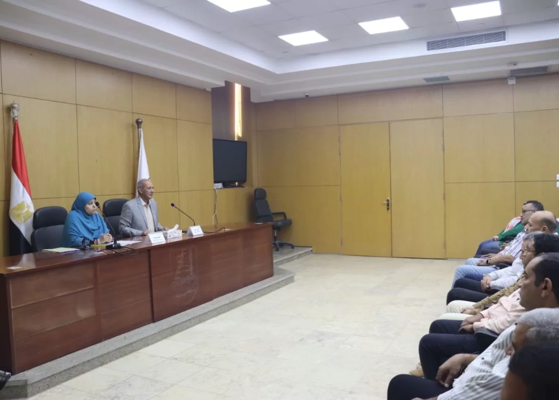 سكرتير عام بني سويف يلتقي لجنة متابعة منظومة الشكاوى الحكومية 19 - جريدة المساء سكرتير عام بني سويف يلتقي لجنة متابعة منظومة الشكاوى الحكومية 18 - جريدة المساء