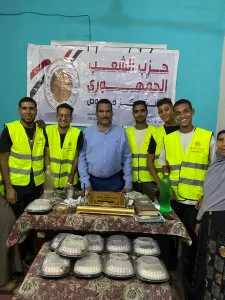 500 وجبة جاهزة.. هدية "الشعب الجمهوري" للأسر الأولى بالرعاية في قوص 37 - جريدة المساء