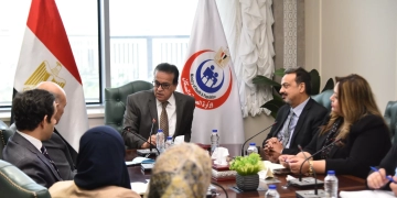 د. خالد عبدالغفار ..بحث مع المدير التنفيذي المناوب بمجموعة البنك الدولي سبل التعاون بملف التنمية البشرية وخدمات الرعاية الصحية 1 - جريدة المساء