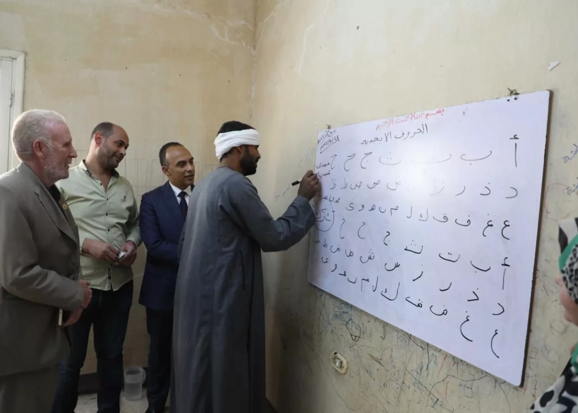 محافظ المنيا: “بداية أمل” تجربة رائدة لمحو أمية أبناء القرى 18 - جريدة المساء