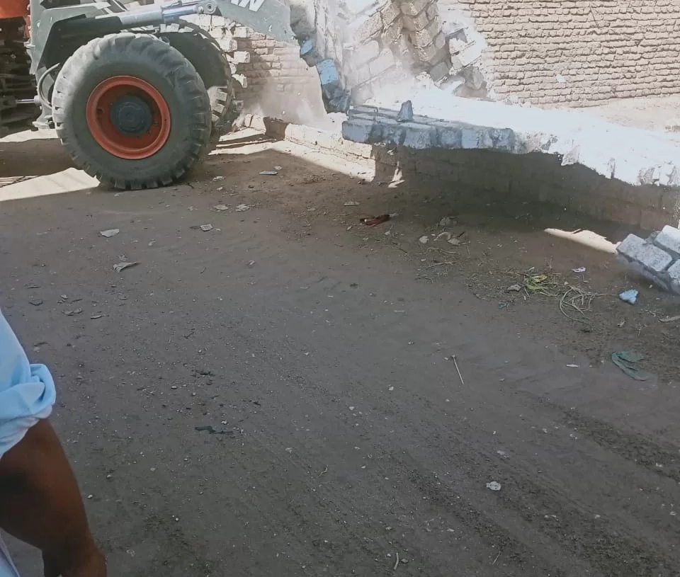 ازالة ١٧ حالة تعدي بأرمنت 19 - جريدة المساء