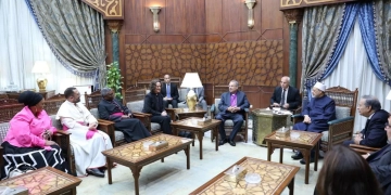 رئيس الطائفة الإنجيلية ووفد من مجلس كنائس جنوب إفريقيا وممثلي الكنائس الأمريكية يلتقون شيخ الأزهر 2 - جريدة المساء رئيس الطائفة الإنجيلية ووفد من مجلس كنائس جنوب إفريقيا وممثلي الكنائس الأمريكية يلتقون شيخ الأزهر 1 - جريدة المساء