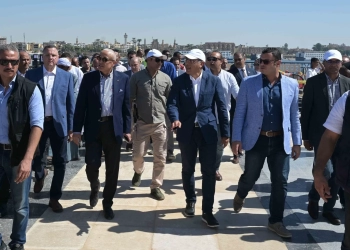 رئيس الوزراء يتابع أعمال تطوير كورنيش البر الغربي والممشى الزجاجي بالأقصر 23 - جريدة المساء