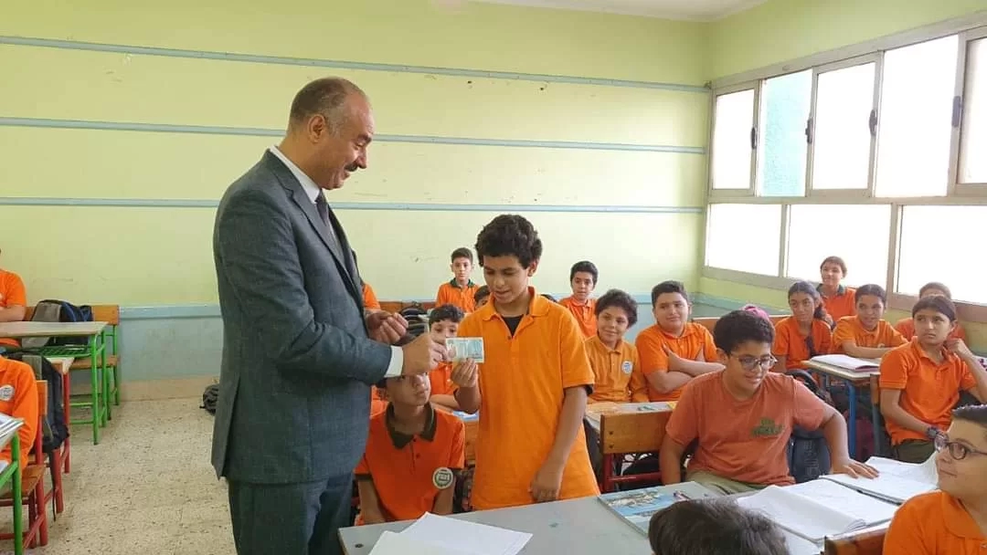 مدير تعليم المنوفية شارك طلاب الرسمية للغات احتفالات نصر أكتوبر..وكافأ المتميزين بجوائز مالية 20 - جريدة المساء مدير تعليم المنوفية شارك طلاب الرسمية للغات احتفالات نصر أكتوبر..وكافأ المتميزين بجوائز مالية 19 - جريدة المساء