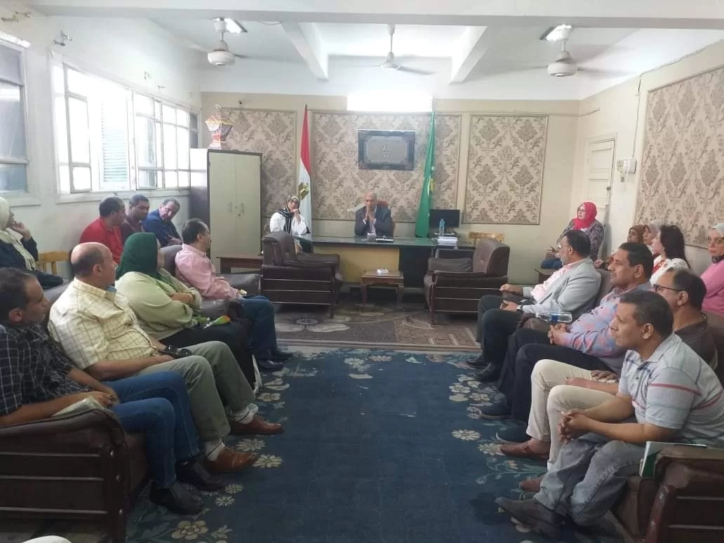 مدير إدارة المنيا التعليمية الجديد يعقد اجتماعا مع الموجهين الأوائل لمناقشة خطة عمل المرحلة المقبلة. 19 - جريدة المساء مدير إدارة المنيا التعليمية الجديد يعقد اجتماعا مع الموجهين الأوائل لمناقشة خطة عمل المرحلة المقبلة. 18 - جريدة المساء