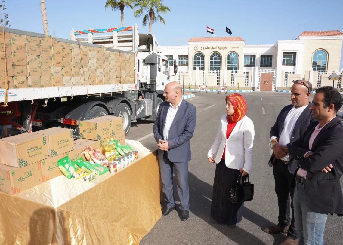 قافلة بنك الطعام المصرى تصل مطروح 19 - جريدة المساء