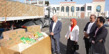 قافلة بنك الطعام المصرى تصل مطروح 1 - جريدة المساء