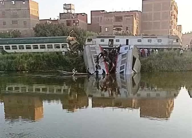 وزير الصناعة والنقل: إحالة المتسببين بحادث قطار المنيا إلى النيابة العامة 19 - جريدة المساء