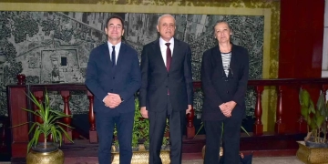 محافظ الأقصر يلتقي سفير فرنسا لبحث التعاون في المجال السياحي 2 - جريدة المساء محافظ الأقصر يلتقي سفير فرنسا لبحث التعاون في المجال السياحي 1 - جريدة المساء