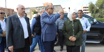 محافظ المنيا على رأس حملة مكبرة لمراجعة تراخيص بناء أبراج سكنية فى بنى مزار والتحقق من إجراءات توصيل المرافق 2 - جريدة المساء محافظ المنيا على رأس حملة مكبرة لمراجعة تراخيص بناء أبراج سكنية فى بنى مزار والتحقق من إجراءات توصيل المرافق 1 - جريدة المساء