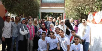 محافظ المنيا يوزع هدايا عينية ويصرف مكافأت بمناسبة الاحتفال بالذكرى 51 لانتصارات أكتوبر 1 - جريدة المساء