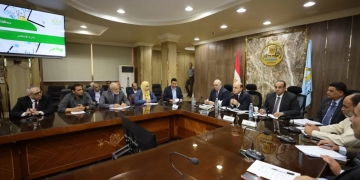 محافظ كفرالشيخ يعقد اجتماعا لمناقشة عدد من الموضوعات مع جهاز تنمية المناطق الصناعية 1 - جريدة المساء