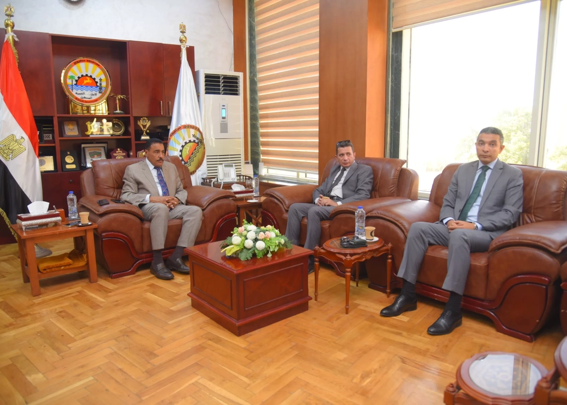 محافظ مطروح يستقبل ممثلي الجهاز القومي لتنظيم الاتصالات لمناقشة خطة إطلاق ندوات توعوية للمجتمع المدني 19 - جريدة المساء محافظ مطروح يستقبل ممثلي الجهاز القومي لتنظيم الاتصالات لمناقشة خطة إطلاق ندوات توعوية للمجتمع المدني 18 - جريدة المساء