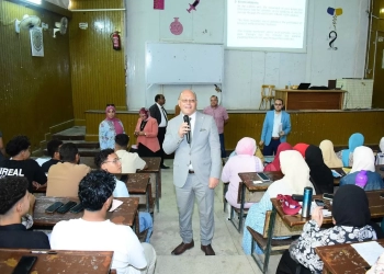 رئيس جامعة سوهاج يتفقد سير المحاضرات العلمية ويوجه الطلاب بالمشاركة في فعاليات وأنشطة مبادرة "بداية" 18 - جريدة المساء