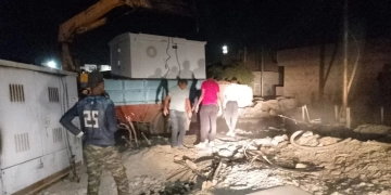 محافظ أسوان يوجه مسئولي قطاع الكهرباء والوحدة المحلية بإصلاح المحول الكهربائى بمركز نصر النوبة 1 - جريدة المساء