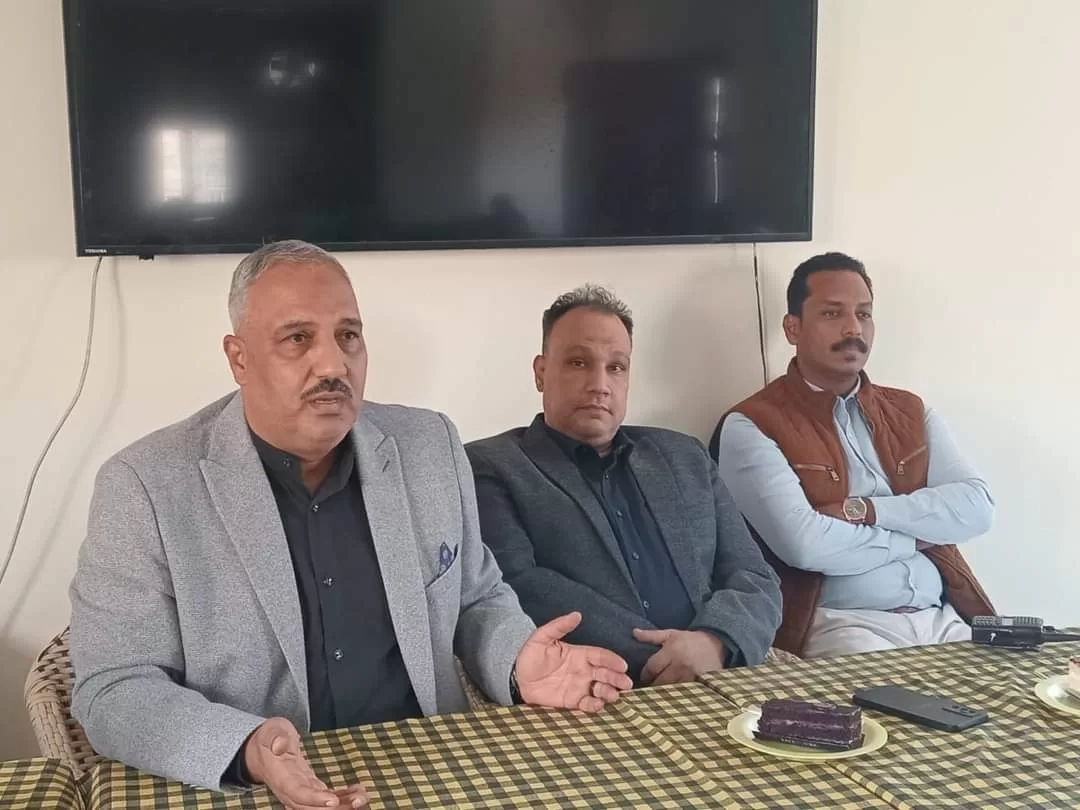 وكيل وزارة شباب الجيزة خلال لقائه مديري الإدارات المركزية والفرعية: نحن بحاجة لحلول خارج الصندوق للارتقاء بأداء المنشآت الرياضية 17 - جريدة المساء