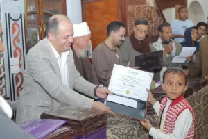 أجيال مضيئة بالقرآن.. النائب أشرف رشاد يكرم حفظة القرآن الكريم بقرى الأشراف بقنا 40 - جريدة المساء