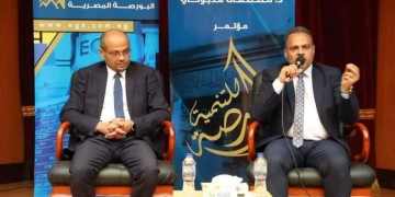 محافظ الشرقية ورئيس البورصة المصرية يعقدان لقاء حواريا مع الشباب ويتفقدان القافلة الطبية بهرية رزنة 1 - جريدة المساء