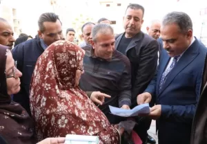 محافظ الشرقية ورئيس البورصة المصرية يعقدان لقاء حواريا مع الشباب ويتفقدان القافلة الطبية بهرية رزنة 21 - جريدة المساء