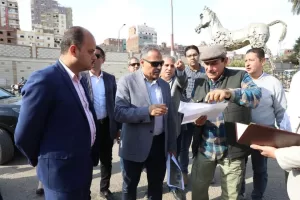 محافظ الشرقية يتفقد نفق أبو الريش بالزقازيق ويؤكد على ضرورة إضفاء اللمسة الجمالية لإستعادة الوجه الجمالي للنفق 29 - جريدة المساء