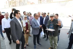 محافظ الشرقية يتفقد نفق أبو الريش بالزقازيق ويؤكد على ضرورة إضفاء اللمسة الجمالية لإستعادة الوجه الجمالي للنفق 25 - جريدة المساء