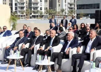 وزيرالتربية والتعليم ومحافظ الشرقية يشهدان حفل تكريم الدفعة الحادية عشر لخريجي أكاديمية السويدي الفنية 27 - جريدة المساء