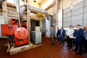 في إطار تطوير المنطقة الأثرية.. وزير الإسكان ومحافظ الجيزة يقومان بزيارة مفاجئة لمتابعة العمل بمحطة رفع صرف صحى الهرم الحلزونية 22 - جريدة المساء