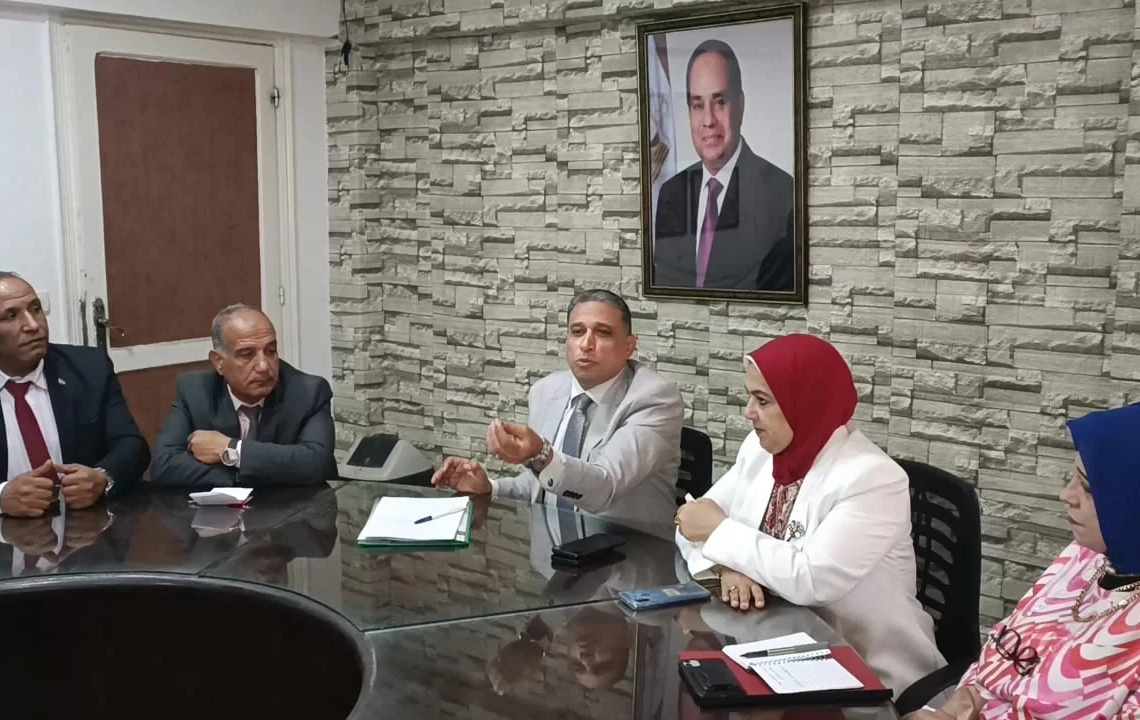 وكيل وزارة التعليم لمدراء عموم الجيزة: المتابعات الميدانية علي المدارس لابد أن تنقل الواقع الحقيقى لها 39 - جريدة المساء