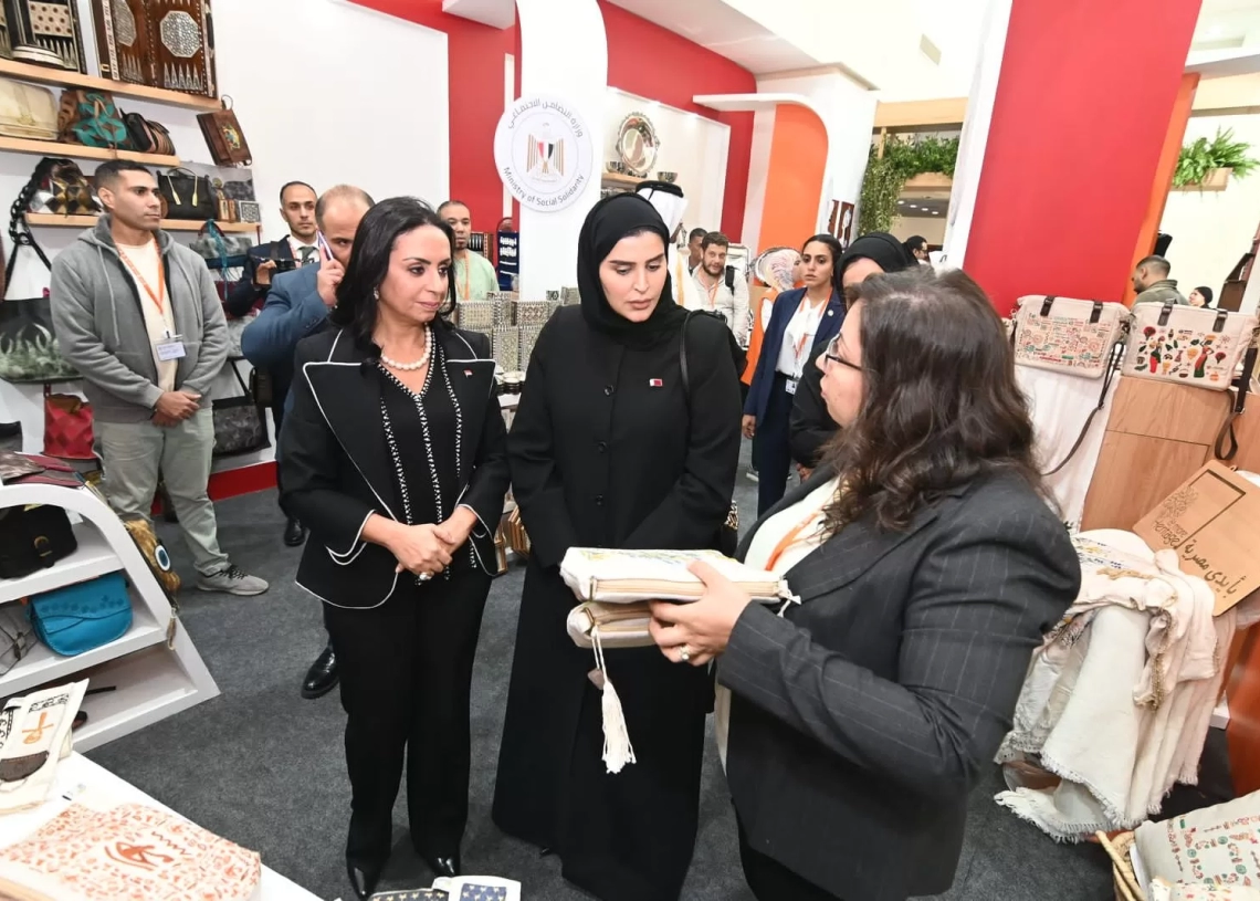 وزيرة التضامن ونظيرتها القطرية يتفقدان معرض "ديارنا" 20 - جريدة المساء وزيرة التضامن ونظيرتها القطرية يتفقدان معرض "ديارنا" 19 - جريدة المساء
