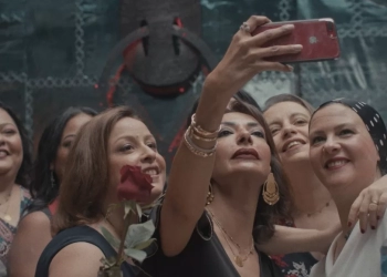 "دخل الربيع يضحك" يمثل مصر بالمسابقة الدولية لمهرجان القاهرة السينمائي 18 - جريدة المساء